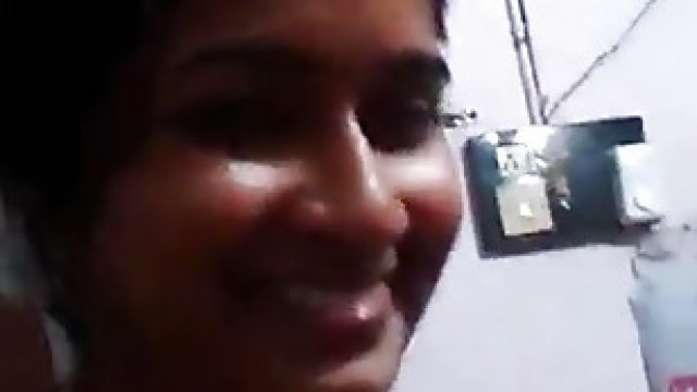 VID-20151218-PV0001-Kerala Thiruvananthapuram (IK) Malayalam 42 yrs old married beautiful, hot and sexy housewife aunty bathing with her 46 yrs old married husband sex porn video